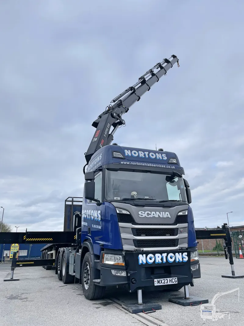 Nortons hiab truck - contact us for nationwide hiab lorry work