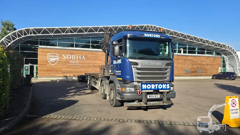 Hiab truck making an early morning delivery to a UK garden centre